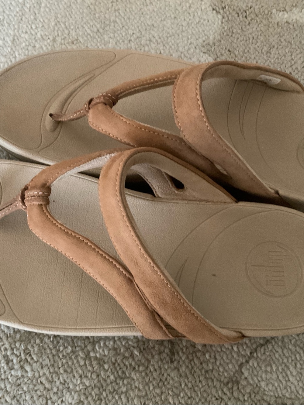 Fitflop Women's Tan Suede Thong Sandals